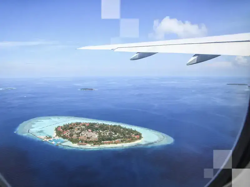 Liczysz na miejsce przy oknie i niesamowity widok podczas lotu? Przed wyborem miejsca zrób mały research.