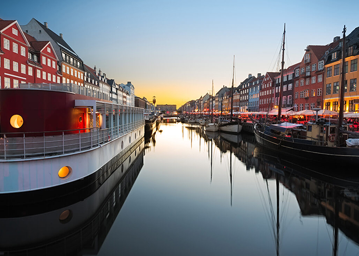 Frank Fischbach/Shutterstock.com | Nyhavn w Kopenhadze