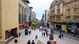 Znajdź tanie loty na trasie Warszawa - Glasgow