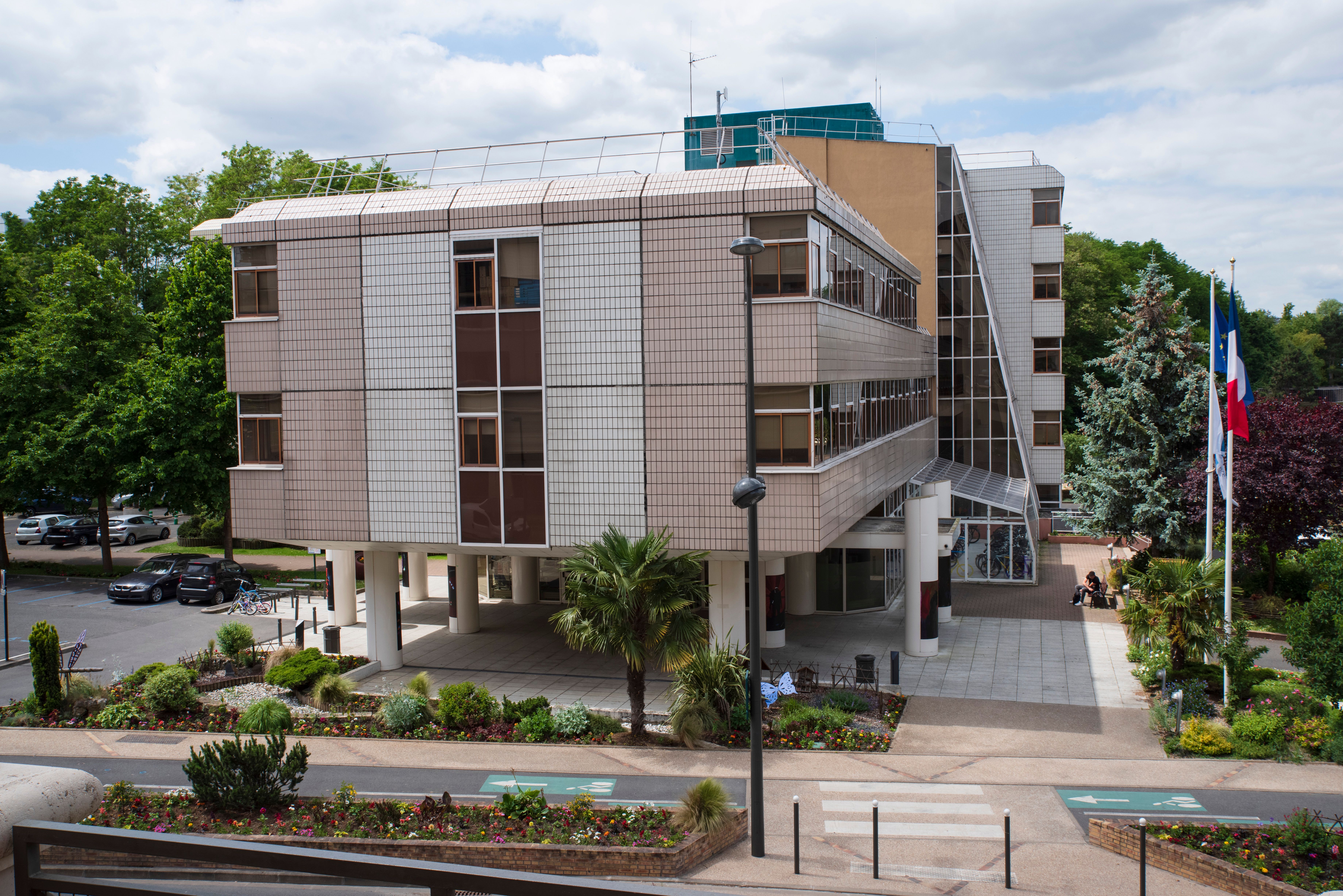 Wypożyczalnie samochod&oacute;w Massy