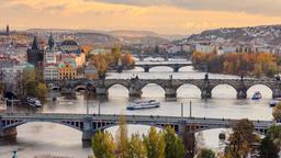 Praga – znajdź tanie loty