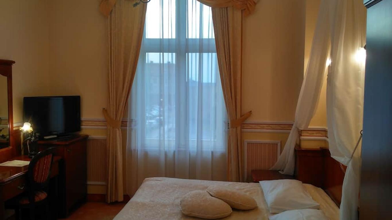 Hotel Villa Royal