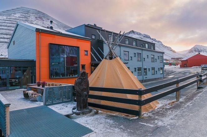 Svalbard Hotell Polfareren