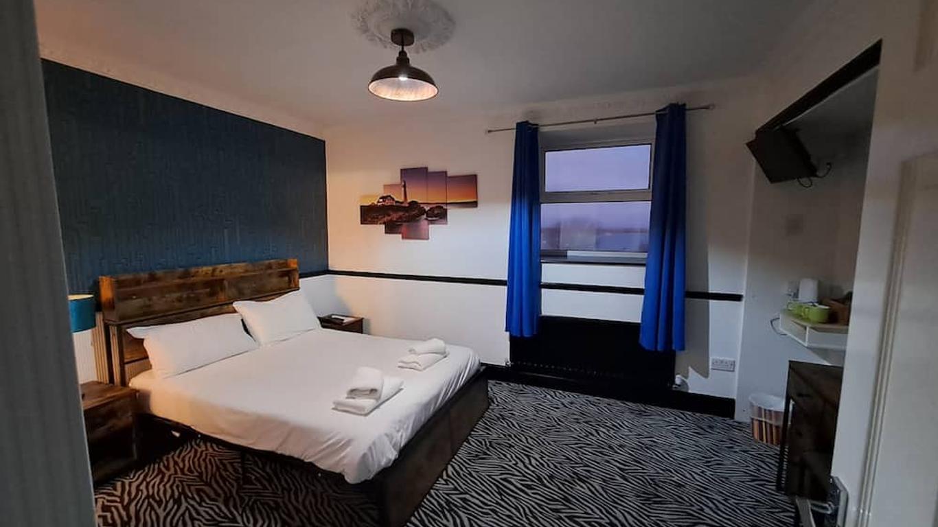 Boathouse Hotel