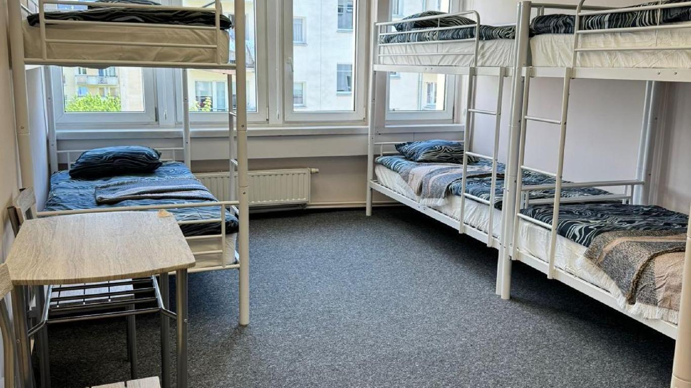 Hostel Zurawia