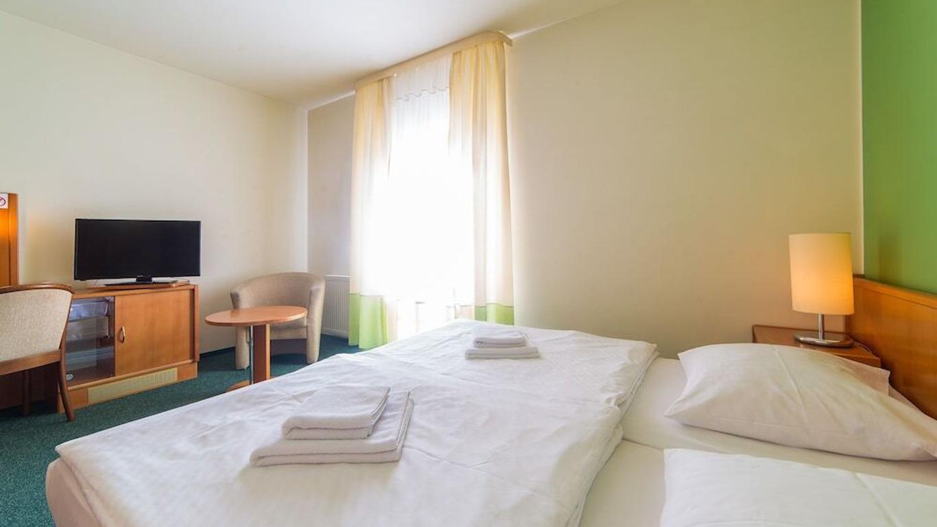 Hotel Taaakaryba