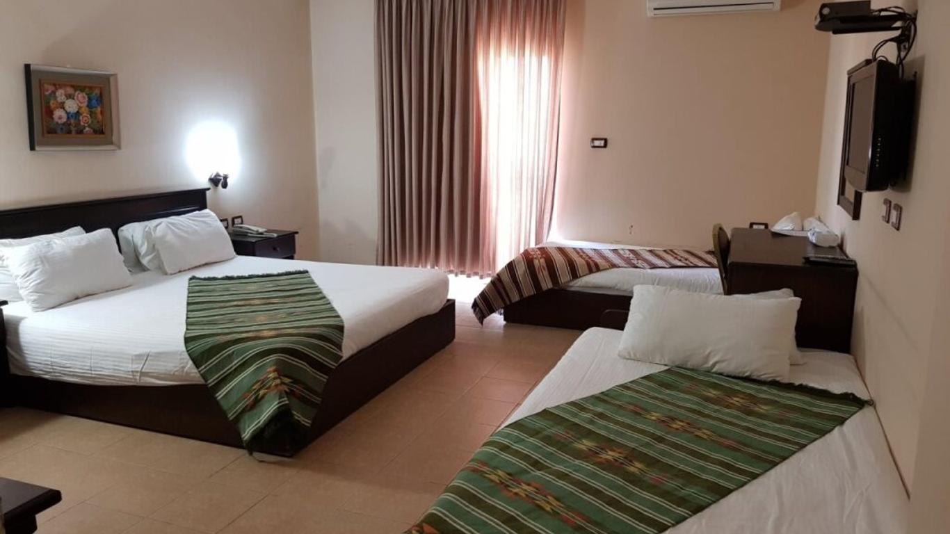 Delilah Hotel