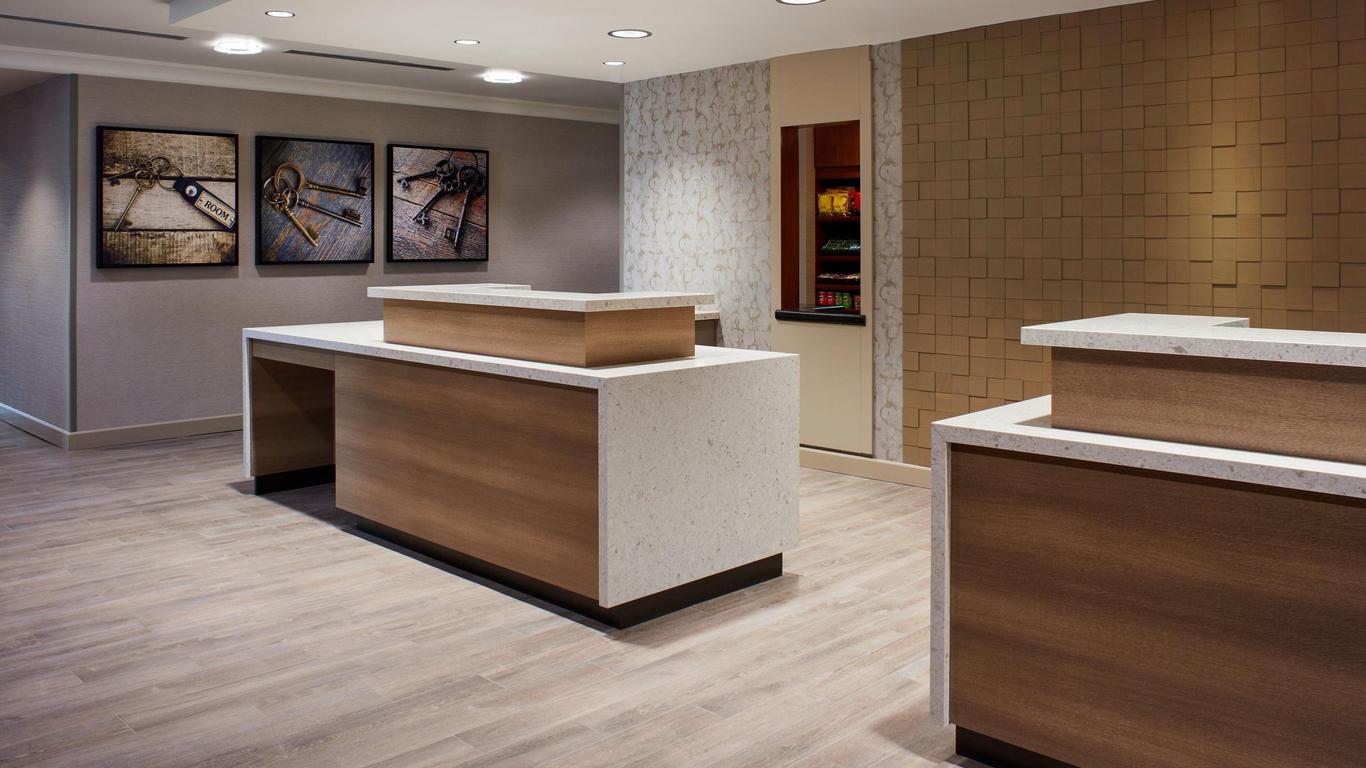 Residence Inn by Marriott Mississauga-Airport Corporate Centre West