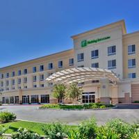 Holiday Inn & Suites Bakersfield