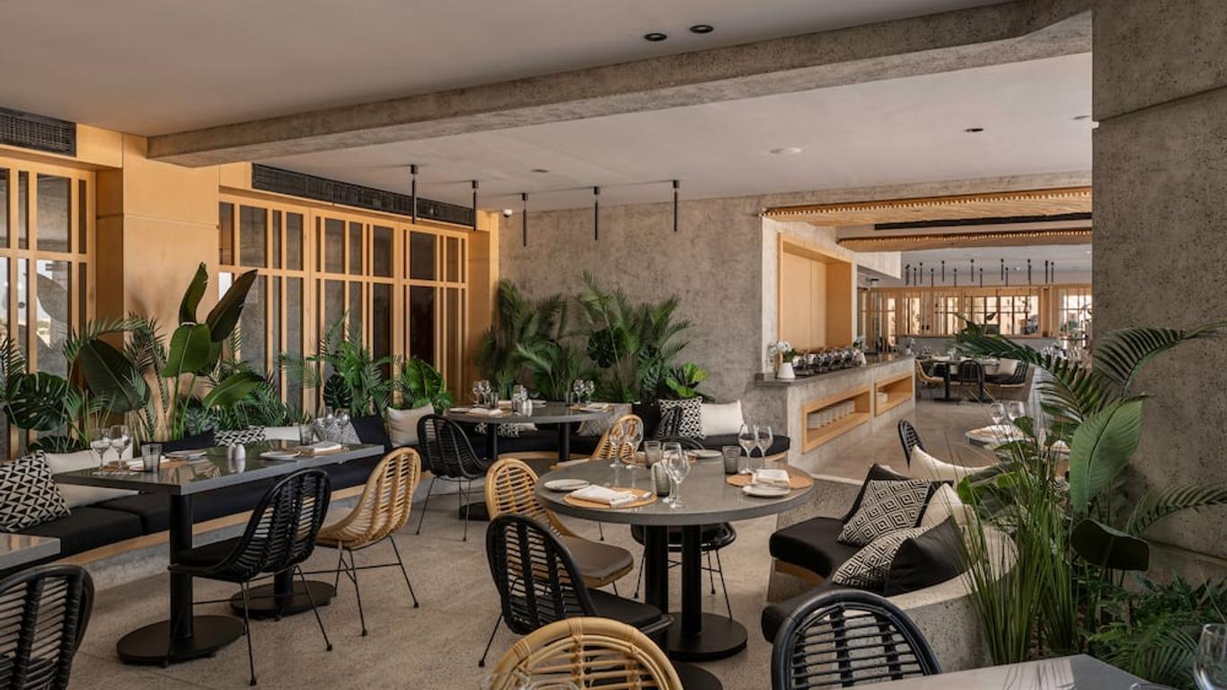 Creek Hotel and Residences El Gouna