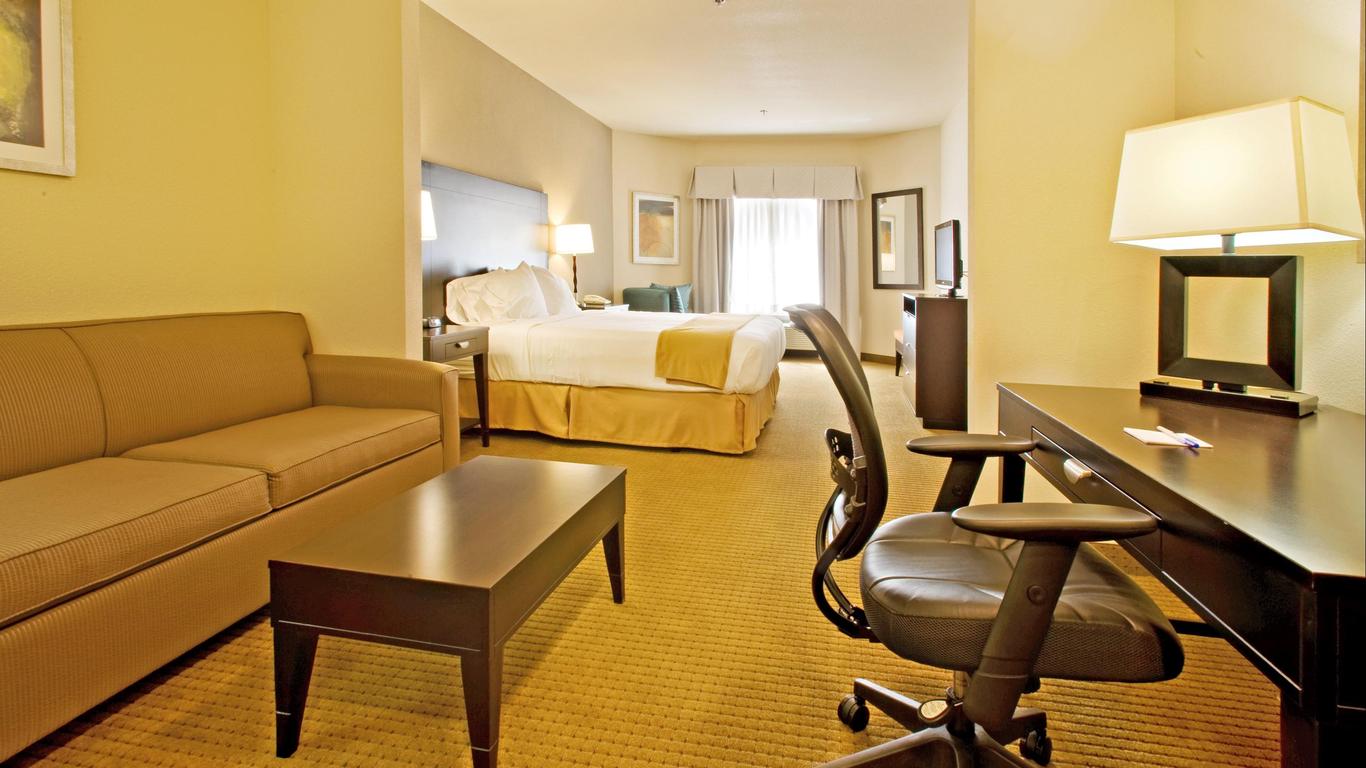 Holiday Inn Express & Suites Shamrock North