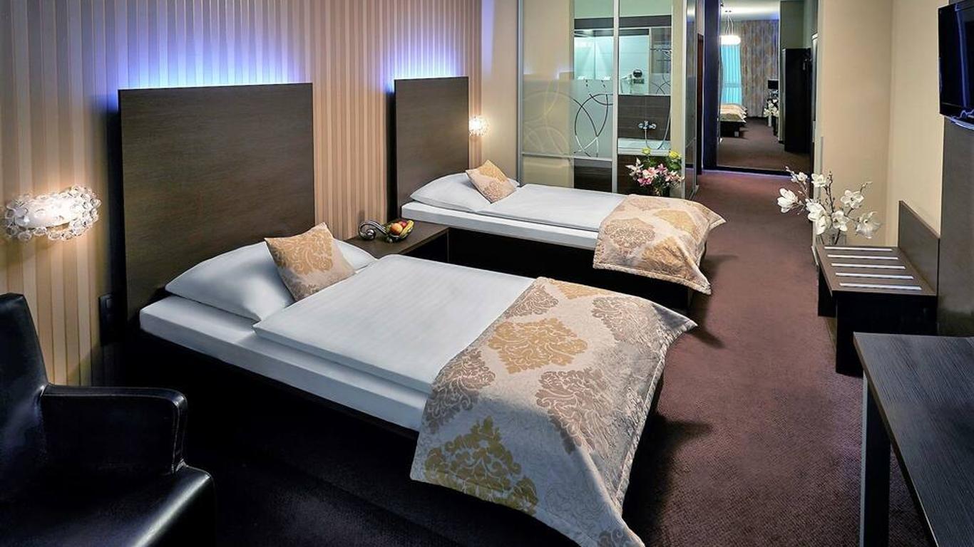 Hotel Centrum With Free Parking