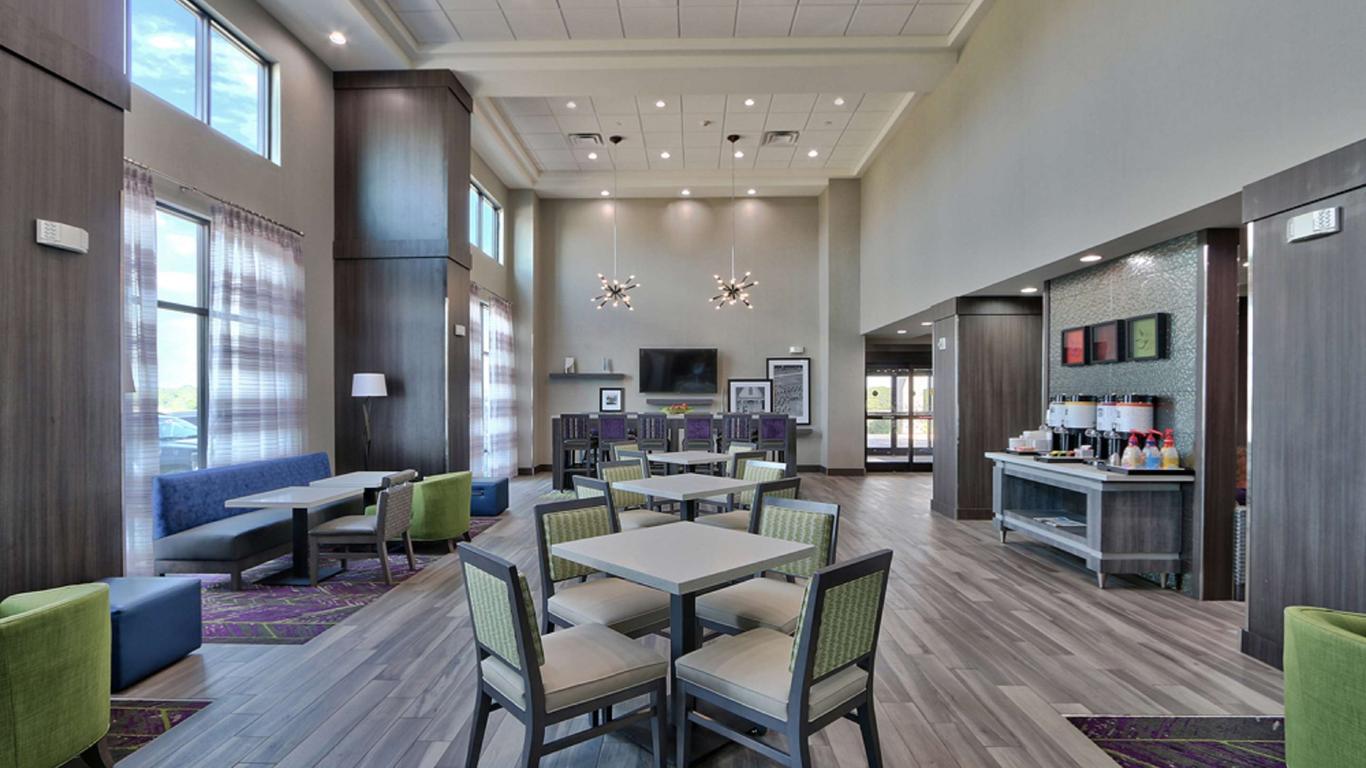 Hampton Inn & Suites Guthrie, OK