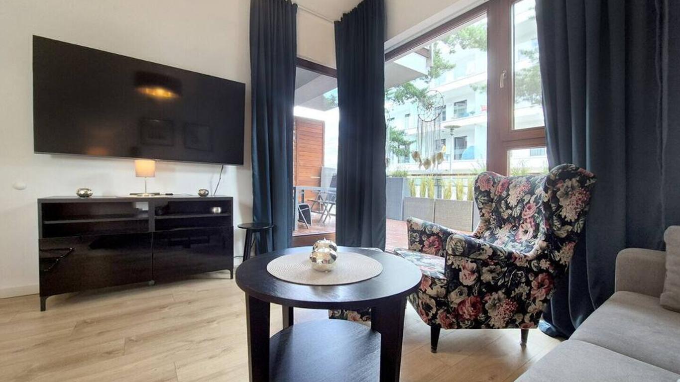 Baltic Home Plaza