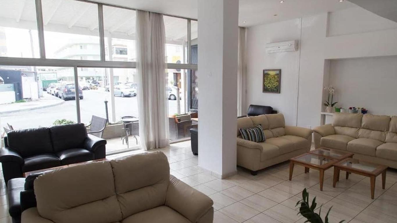 Obiekt Sunflower Hotel Apartments