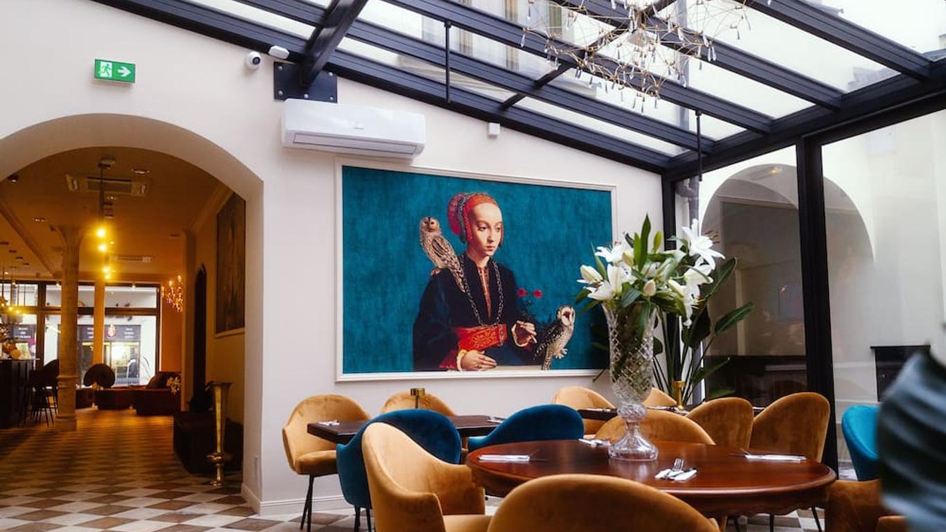 Hotel Pietryna