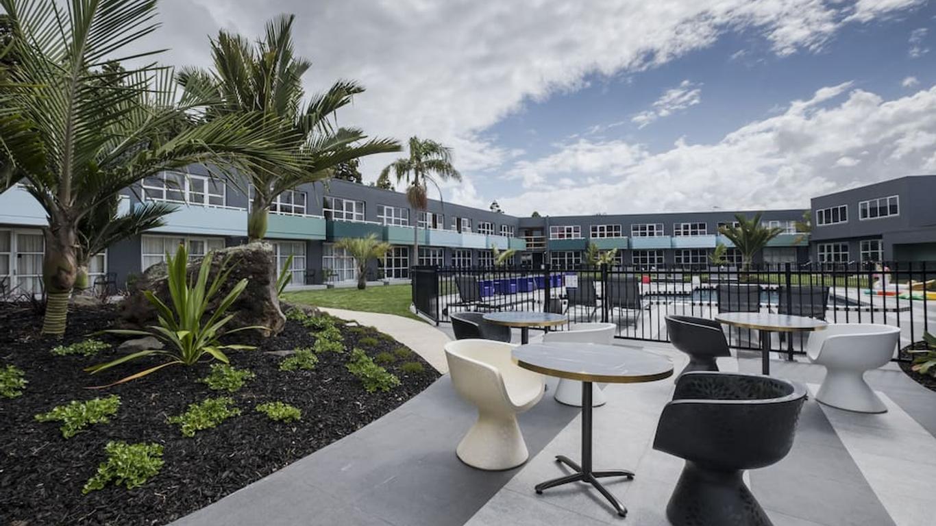 Naumi Auckland Airport Hotel