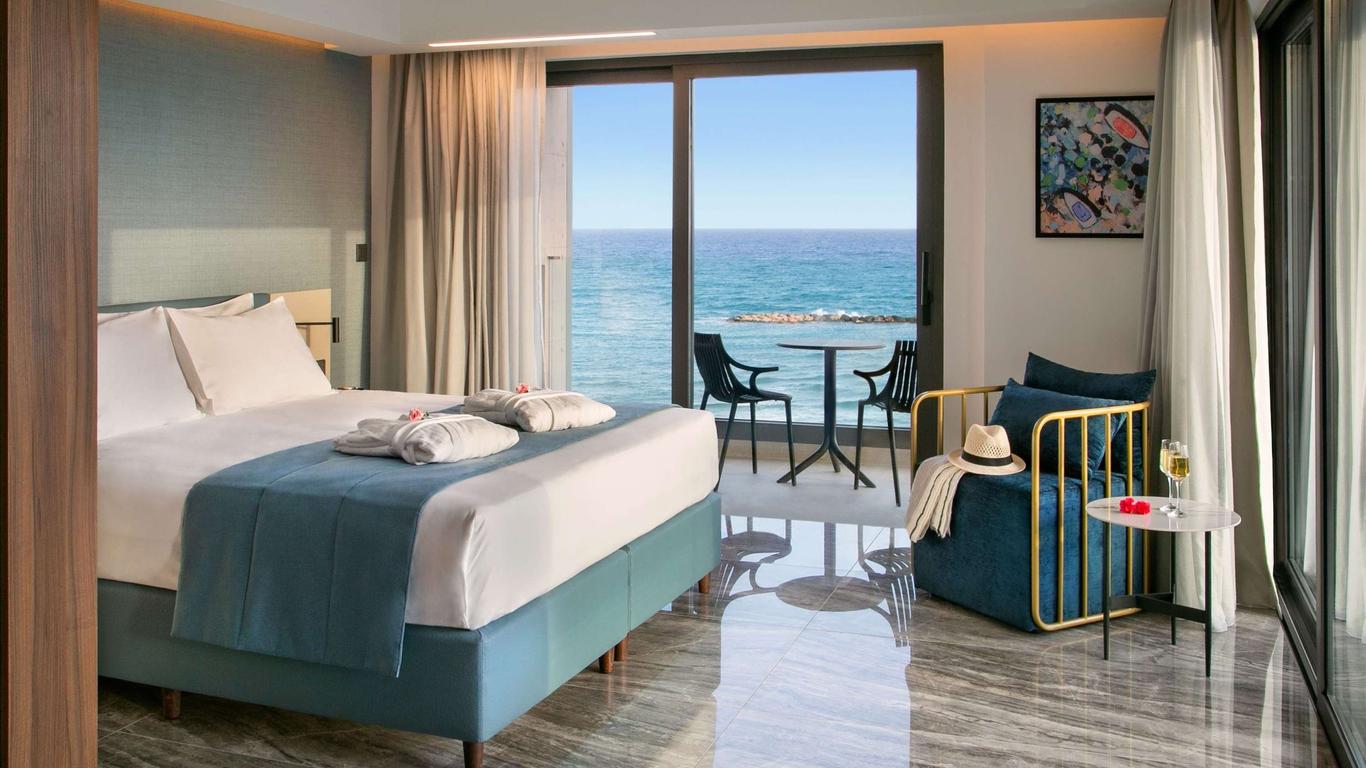 Mercure Larnaca Beach Resort