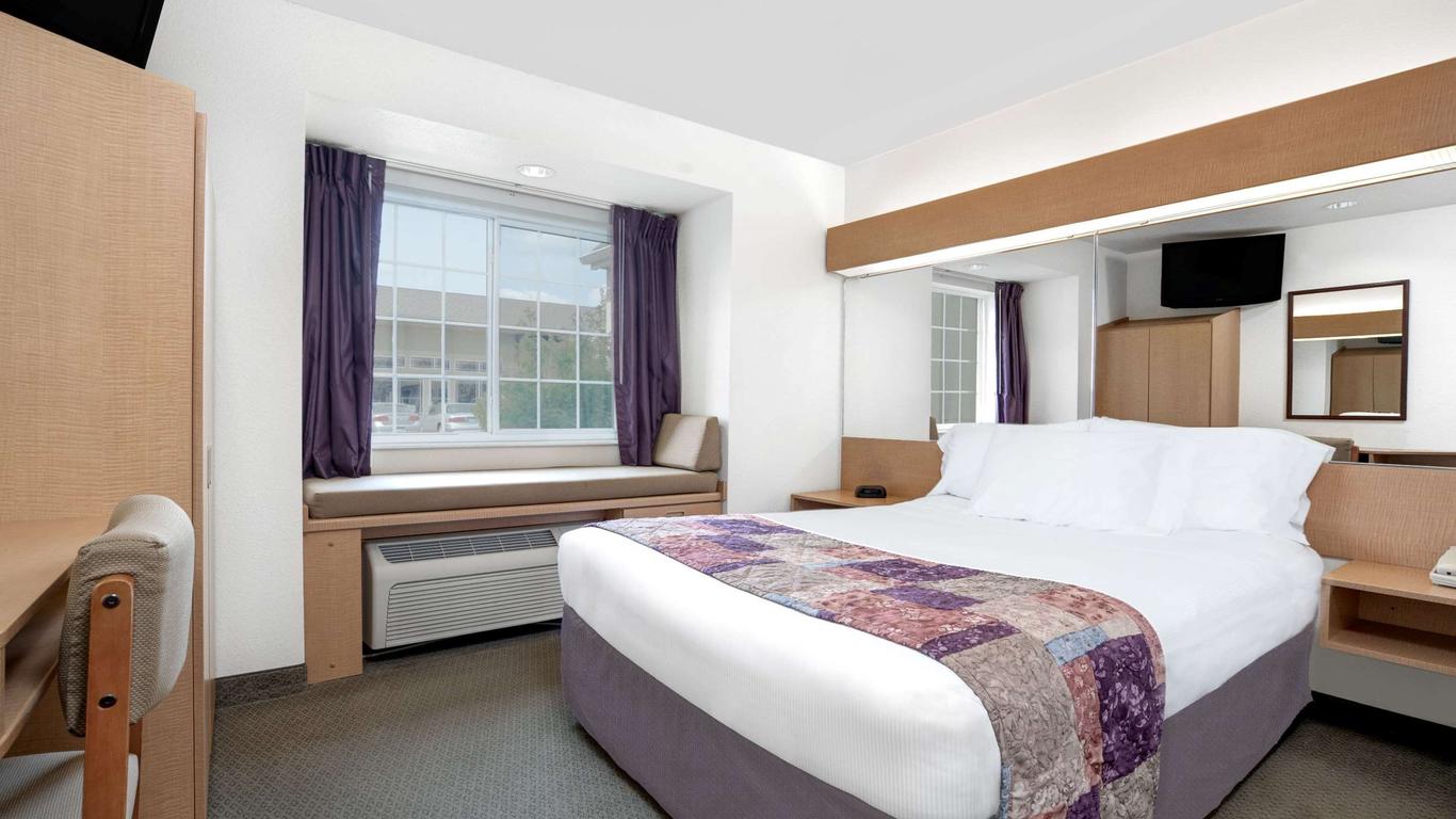 Microtel Inn & Suites by Wyndham Mankato