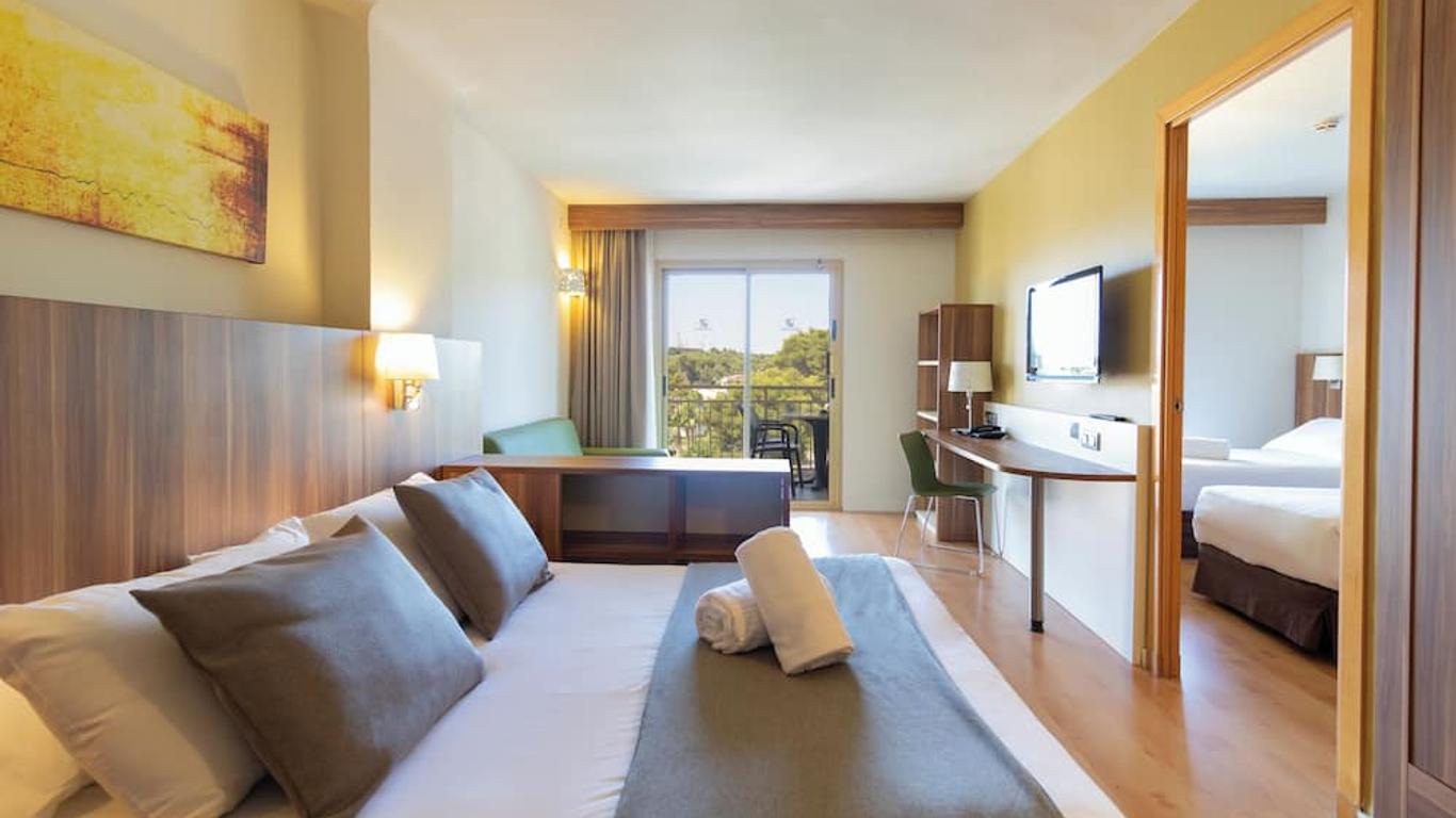 Golden Avenida Family Suites 4