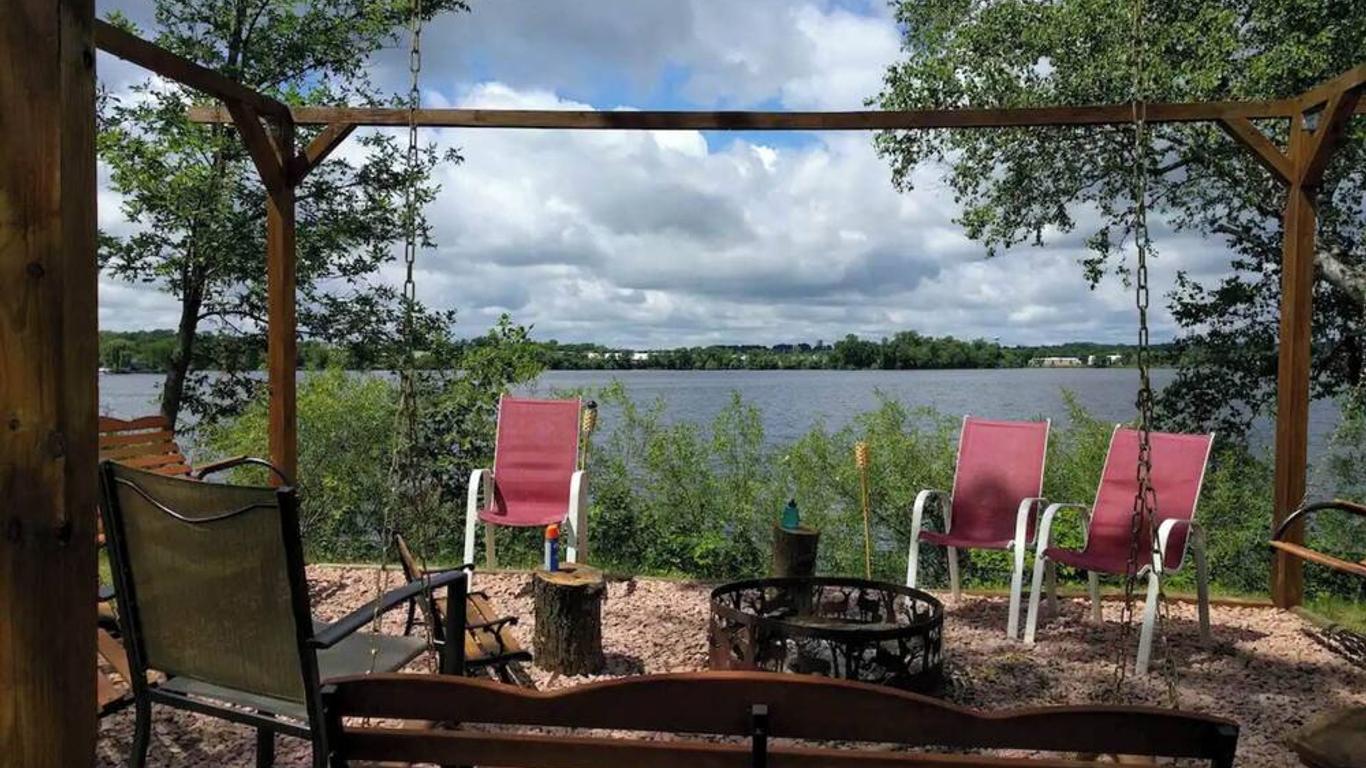 Curriers Lakeview Lodge