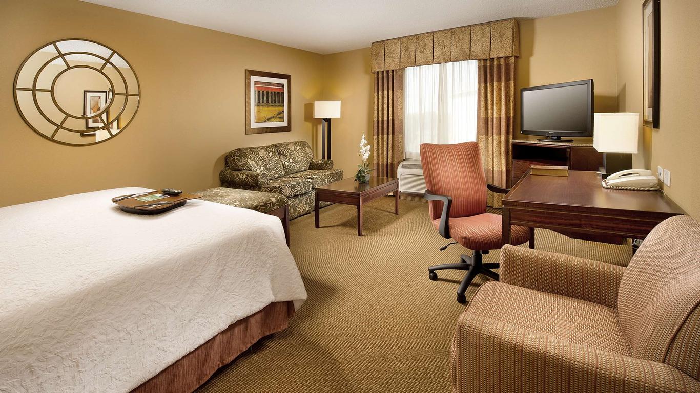 Hampton Inn & Suites San Antonio-Airport