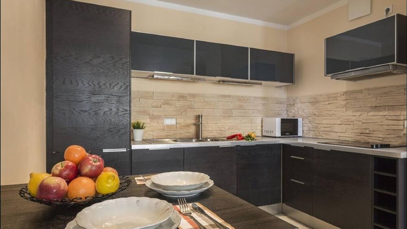 One Bed. Apartment Arkadia 11