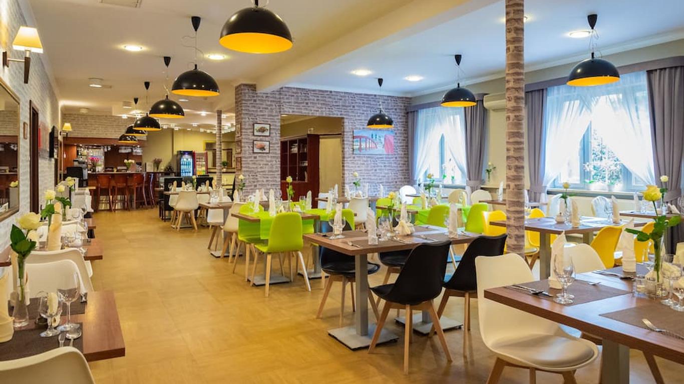 Hotel 'Topaz'