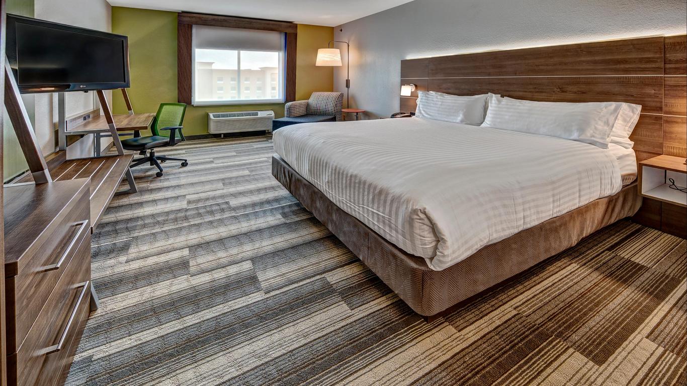 Holiday Inn Express Hotel & Suites Corsicana I-45