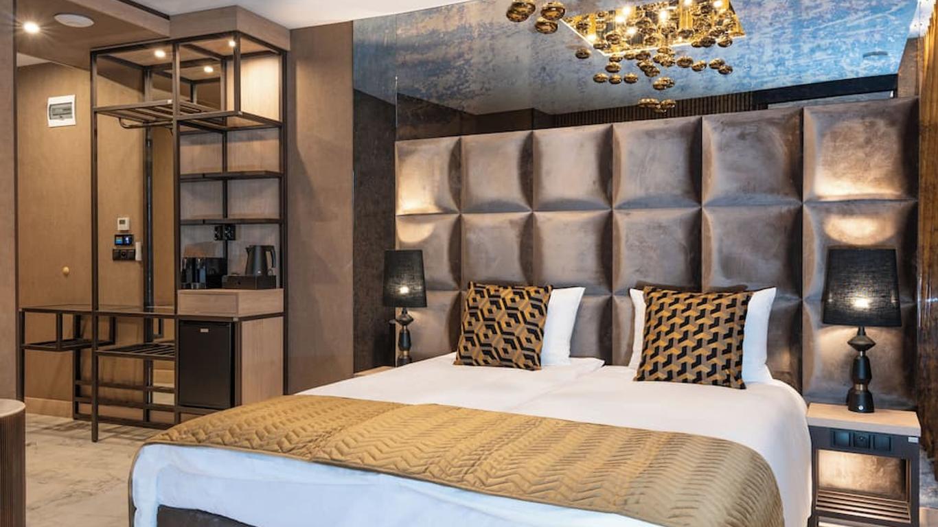 Art Suites Luxury Hotel