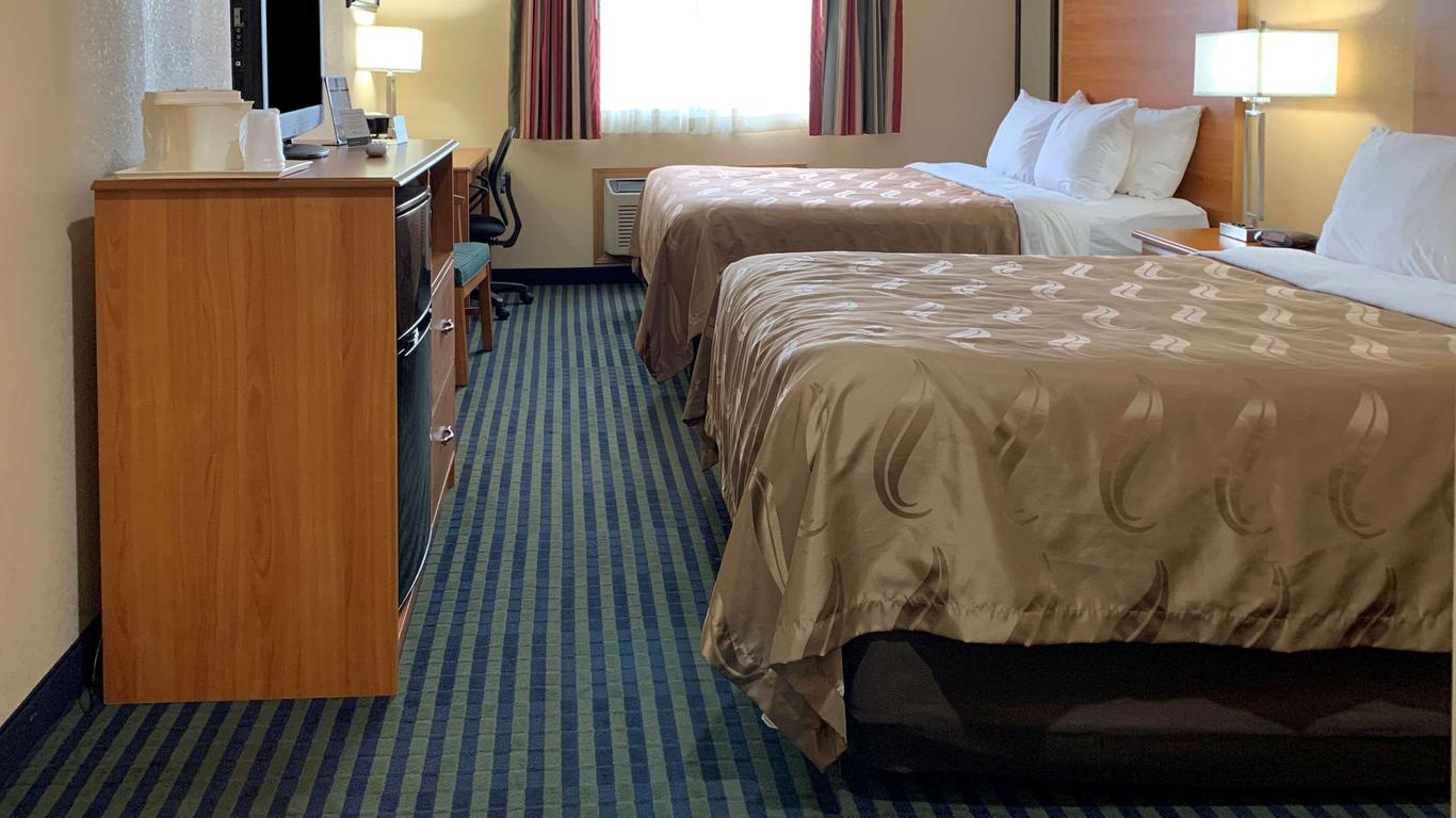 Quality Inn Ottawa near Starved Rock State Park