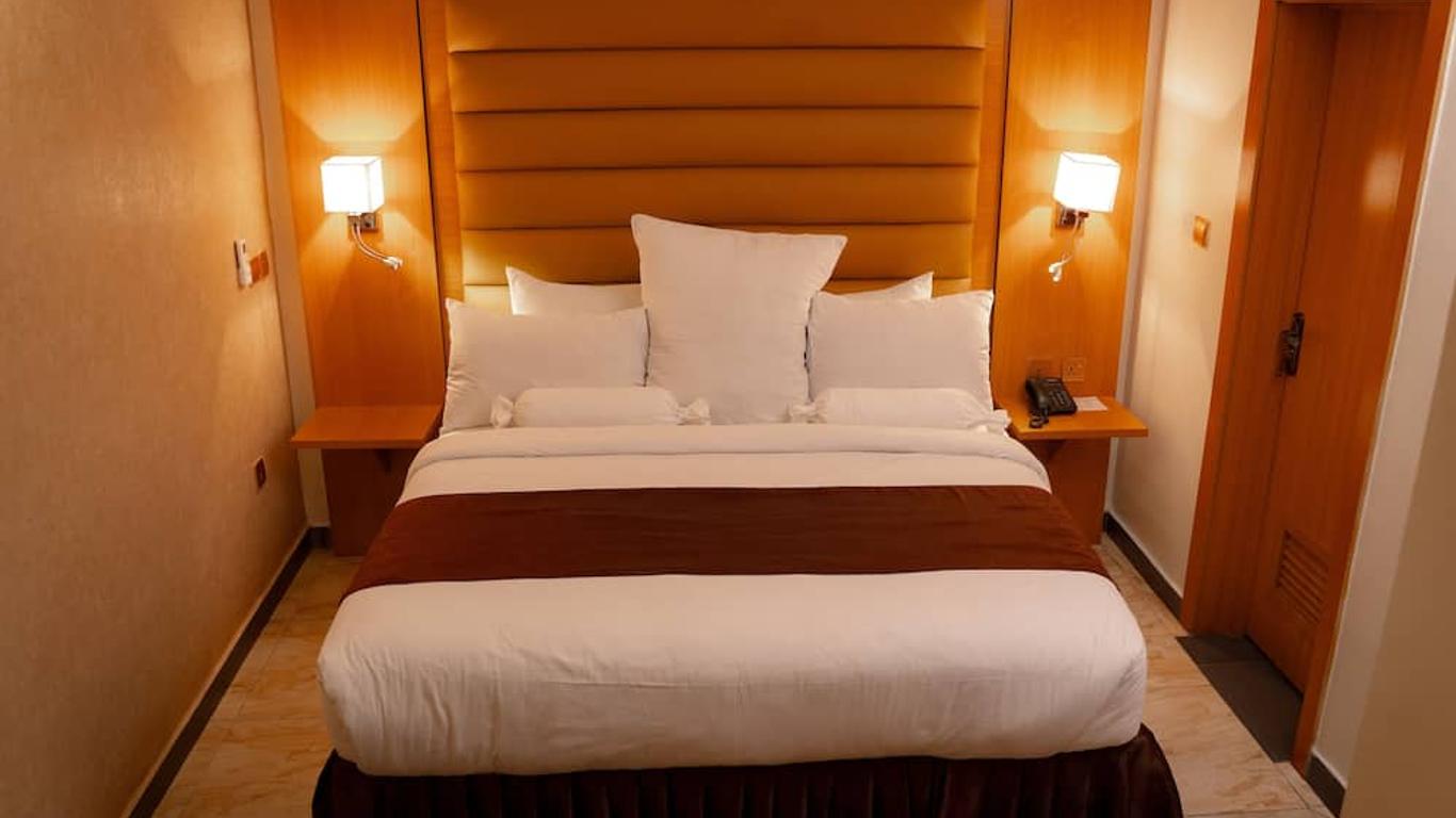 Sparklyn Hotel And Suites Lagos