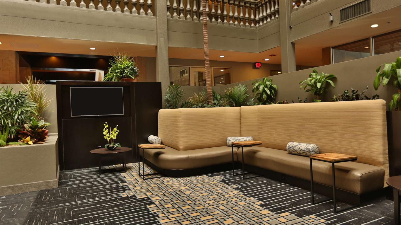 Doubletree Suites By Hilton Hotel Mcallen