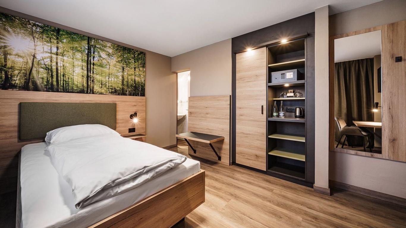 Hotel Linde - 24h Self Check-in