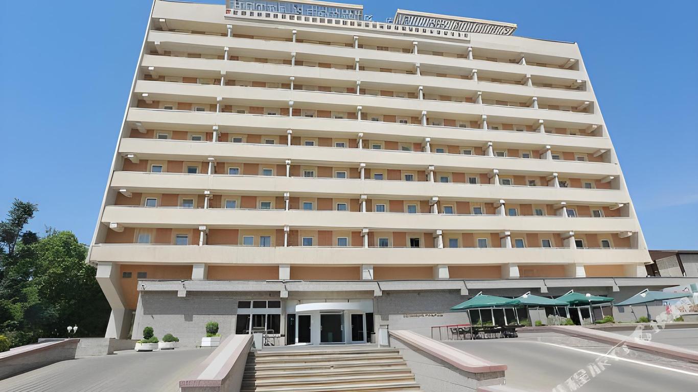 Shodlik Palace