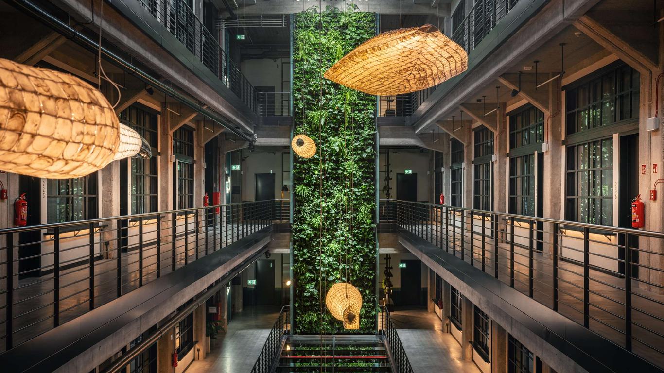 Montownia Lofts & Experience