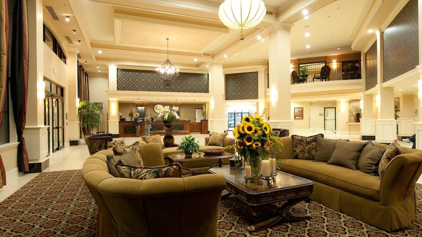 Grand Hotel at Bridgeport