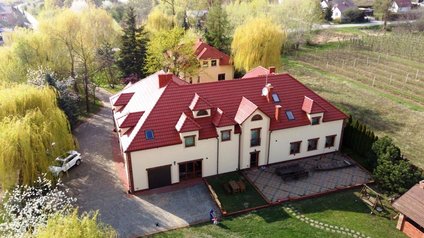 Gosciniec Kocmierzow