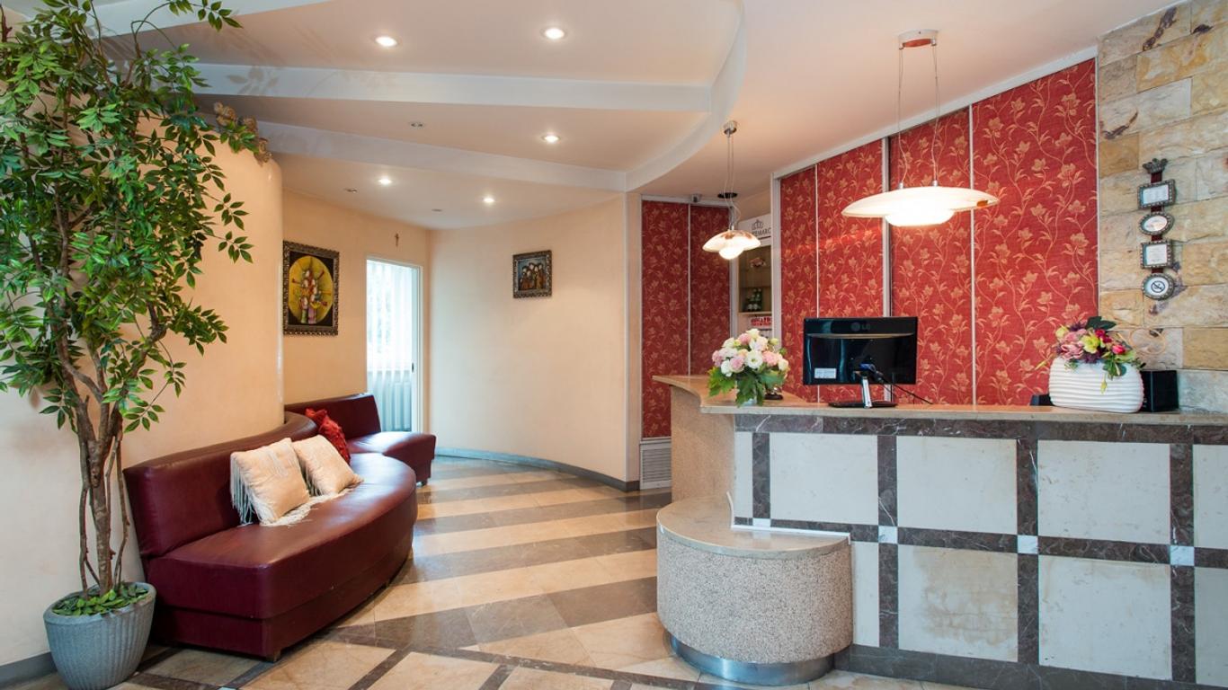 Hotel Victory Home
