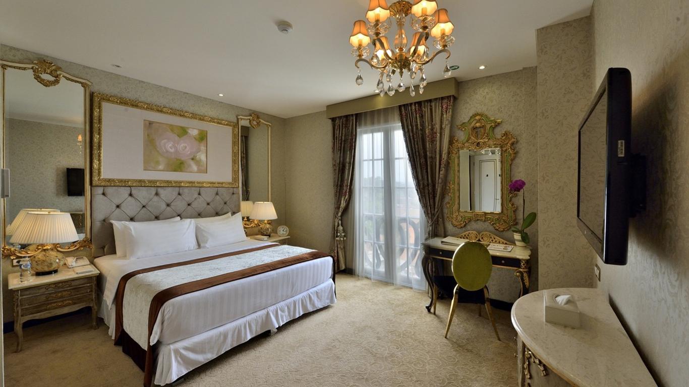 Amaroossa Royal Hotel Bogor