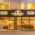 Wejście do hotelu